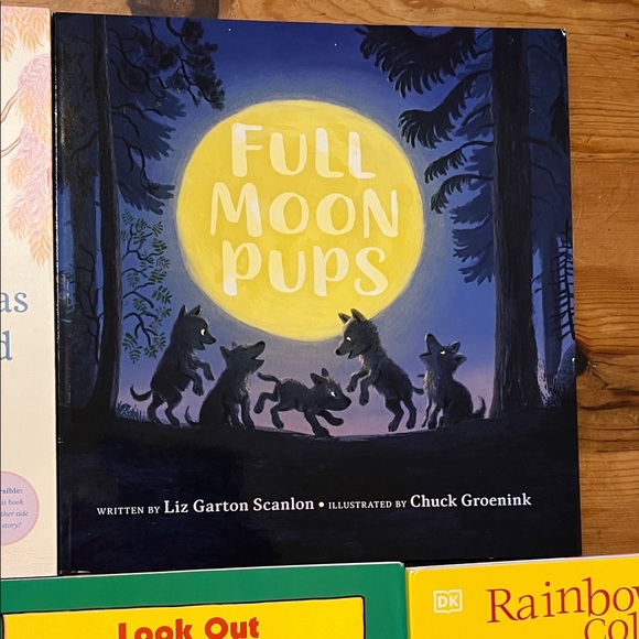 Children's Book Collection of 5 books in very good to like new/ new condition. - Picture 3 of 9